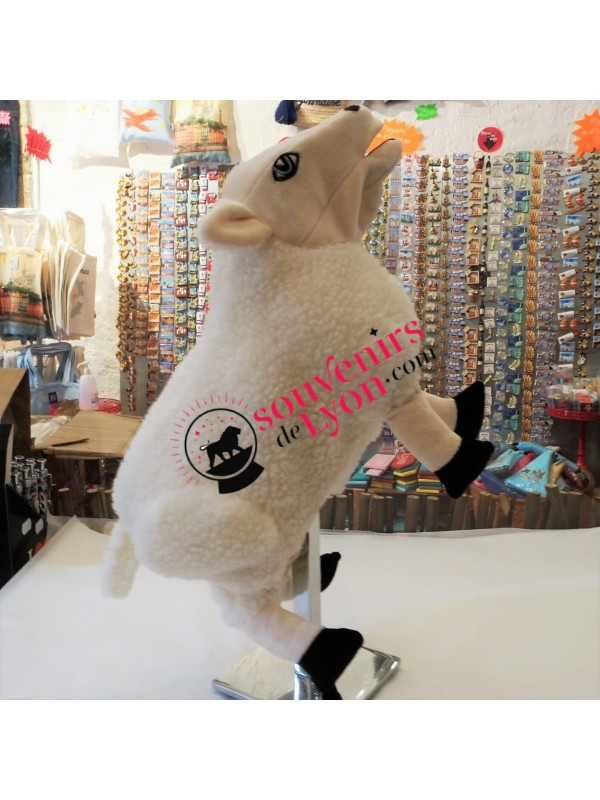 Handpuppet sheep 1 on Souvenirsdelyon.com