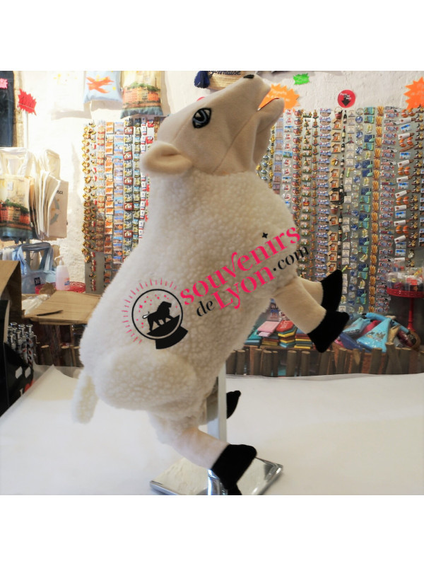 Handpuppet sheep 1 on Souvenirsdelyon.com