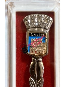 Cuillère de collection Lyon Cathédrale Saint Jean chez Souvenirsdelyon.com