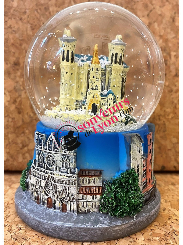 Lyon Fourvière snow globe 2 Souvenirsdelyon.Com