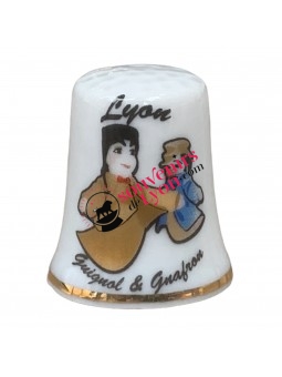 Dé à coudre de collection Lyon Guignol et Gnafron chez souvenirsdelyon.com