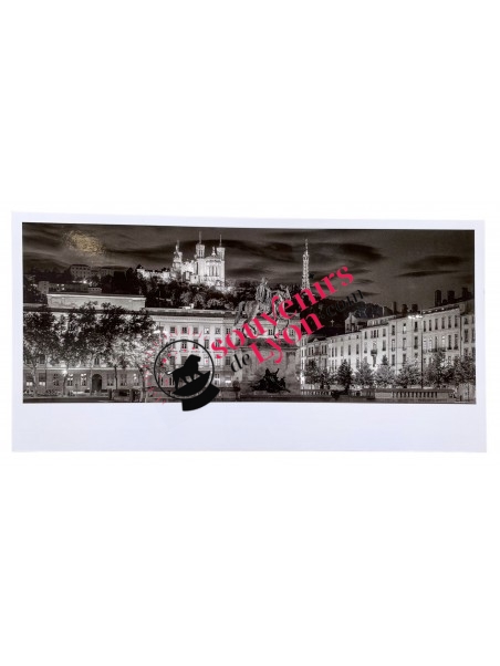 Carte Postale Panoramique - Lyon Bellecour chez souvenirsdelyon.com