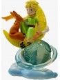 The Little Prince and the fox on the moon figurine on souvenirsdelyon.com