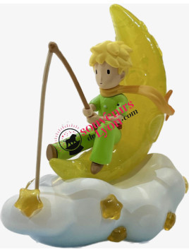Figurine Le Petit Prince pêche des étoiles sur la lune chez souvenirsdelyon.com