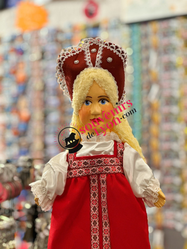 Puppet the Russian at Souvenirsdelyon.com