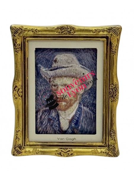 Magnet autoportrait chapeau en feutre 1 chez Souvenirsdelyon.com