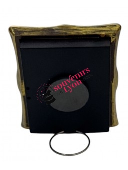 The Chair Magnet 2 at Souvenirsdelyon.Com