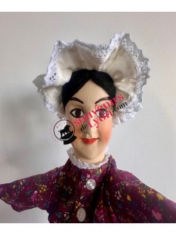 Madelon puppet 1 at Souvenirsdelyon.com