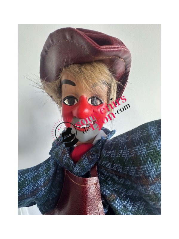 puppet Gnafron blue plaid 1 at Souvenirsdelyon.Com