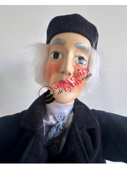 Canezou puppet 1 at Souvenirsdelyon.com